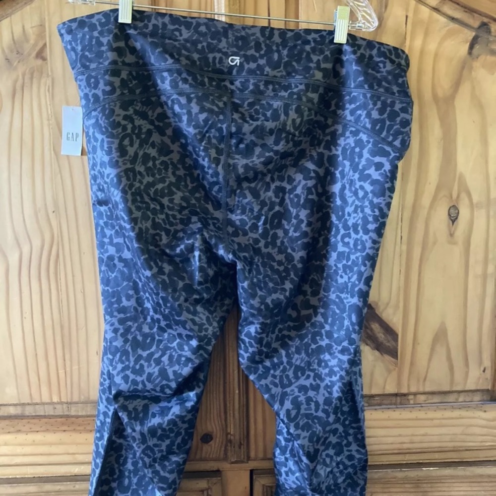Women’s Gap black gray cheetah print athletic legging yoga pants size XXL - NWT - Picture 7 of 7